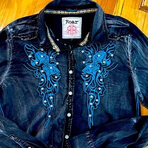 Roar xl black & teal long sleeve snap shirt.  Western bling style to it.